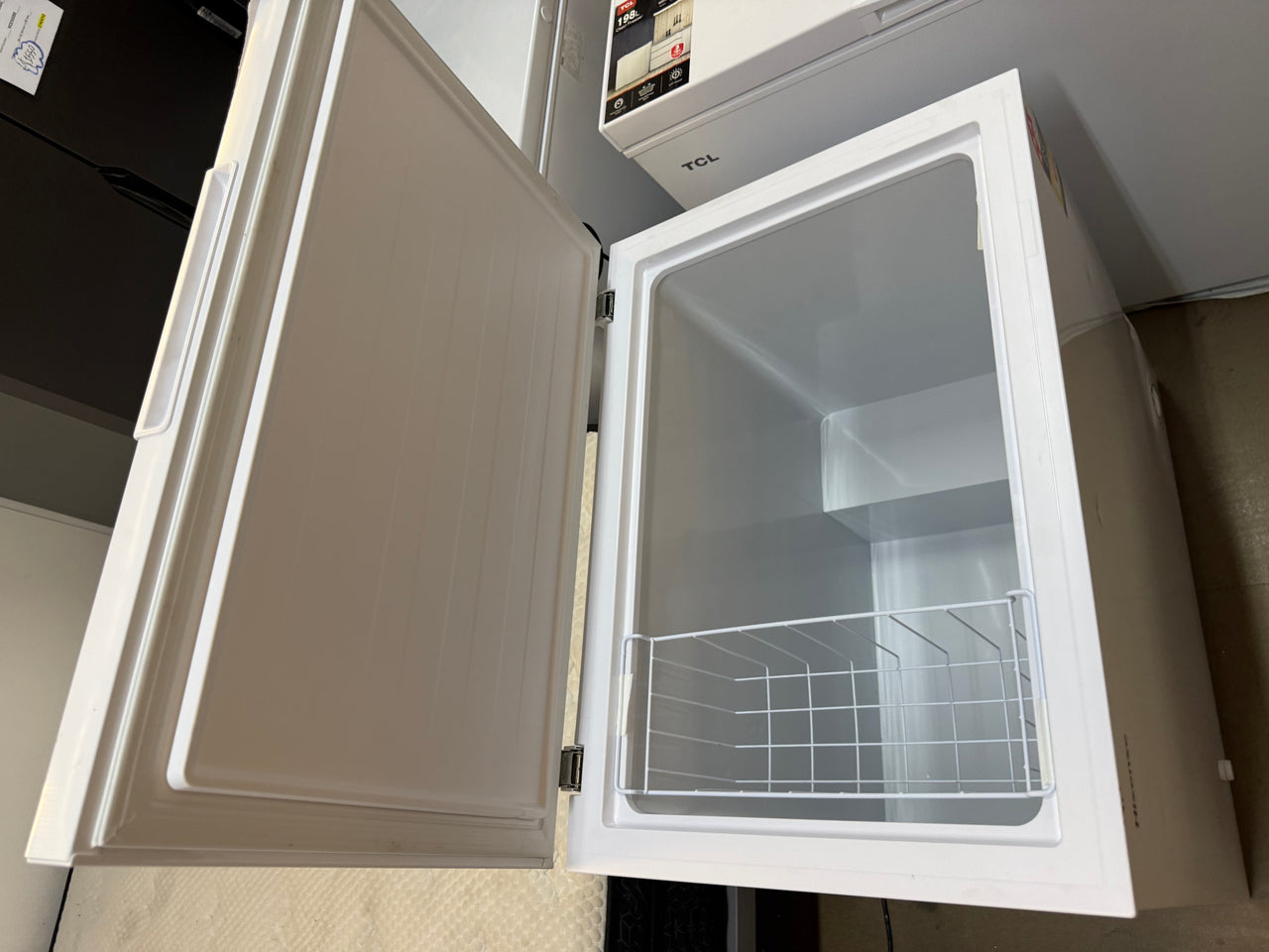 Buy Factory second Hisense HRCF199 200L Hybrid Chest Freezer (White) HRCF199 |  | [product_variant] | Second Hand Appliances Geebung Brisbane