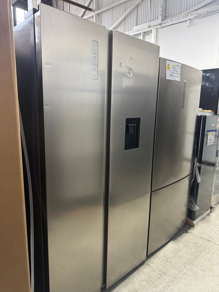 Factory second Hisense HRSBS540SW 541 L PureFlat Side-by-Side Refrigerator - Second Hand Appliances Geebung