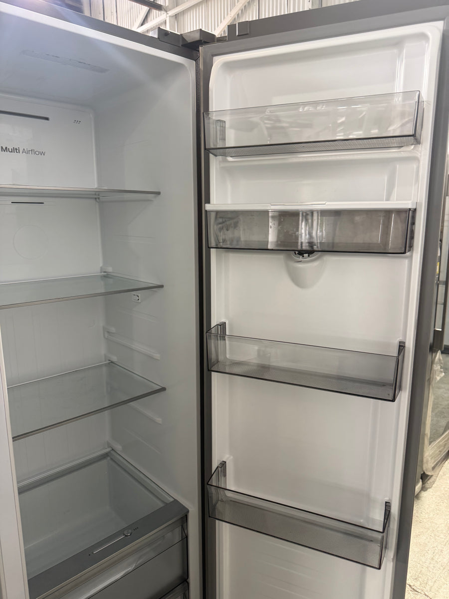 Factory second Hisense HRSBS540SW 541 L PureFlat Side-by-Side Refrigerator - Second Hand Appliances Geebung