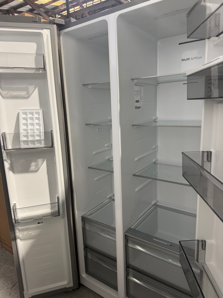 Factory second Hisense HRSBS540SW 541 L PureFlat Side-by-Side Refrigerator - Second Hand Appliances Geebung
