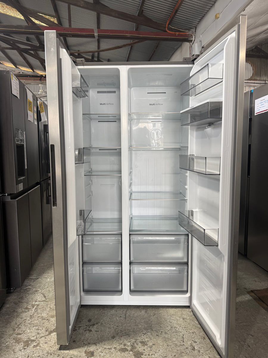 Factory second Hisense HRSBS540SW 541 L PureFlat Side-by-Side Refrigerator – Silver / Stainless Steel - Second Hand Appliances Geebung