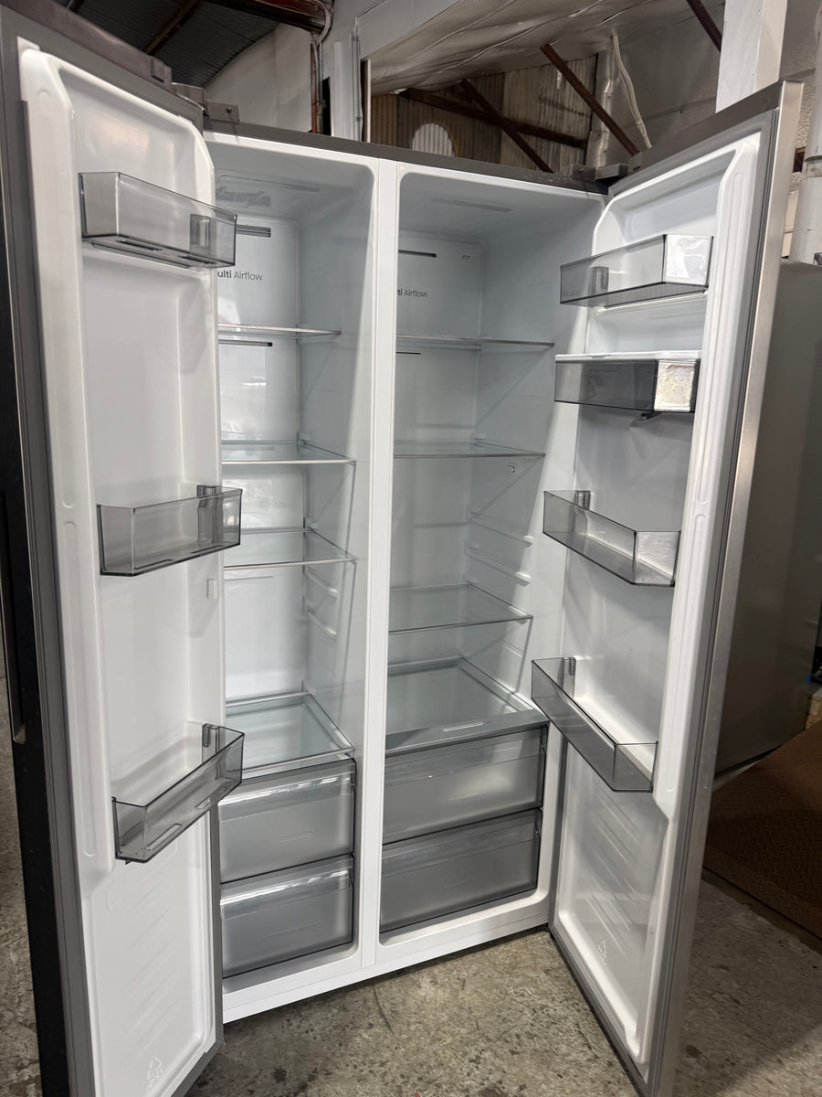 Factory second Hisense HRSBS540SW 541 L PureFlat Side-by-Side Refrigerator – Silver / Stainless Steel - Second Hand Appliances Geebung