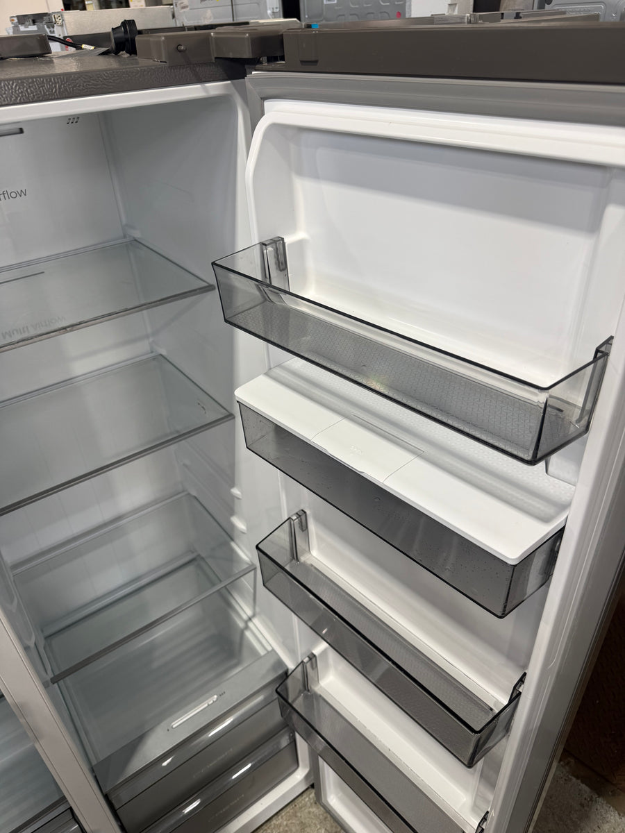 Factory second Hisense HRSBS540SW 541 L PureFlat Side-by-Side Refrigerator – Silver / Stainless Steel - Second Hand Appliances Geebung