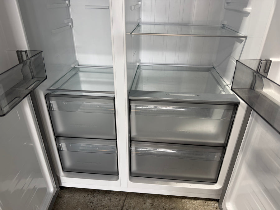 Factory second Hisense HRSBS540SW 541 L PureFlat Side-by-Side Refrigerator – Silver / Stainless Steel - Second Hand Appliances Geebung