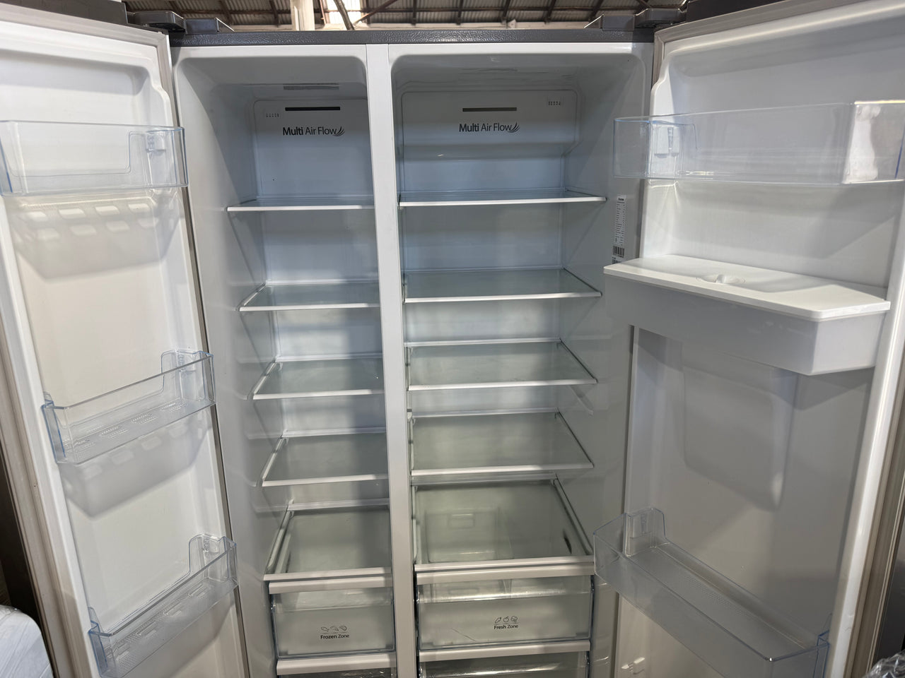 Factory second Hisense HRSBS578SW 578-litre side‑by‑side refrigerator - Second Hand Appliances Geebung