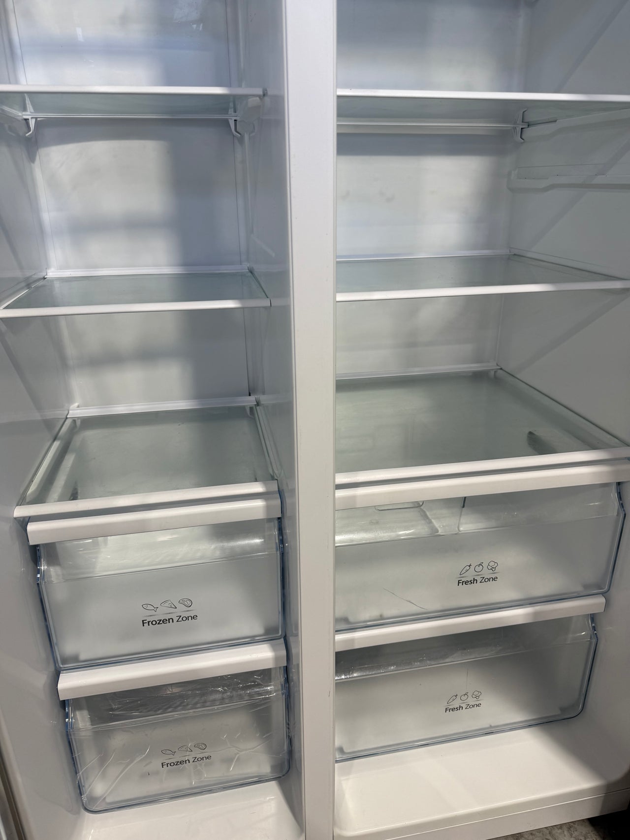 Factory second Hisense HRSBS578SW 578-litre side‑by‑side refrigerator - Second Hand Appliances Geebung