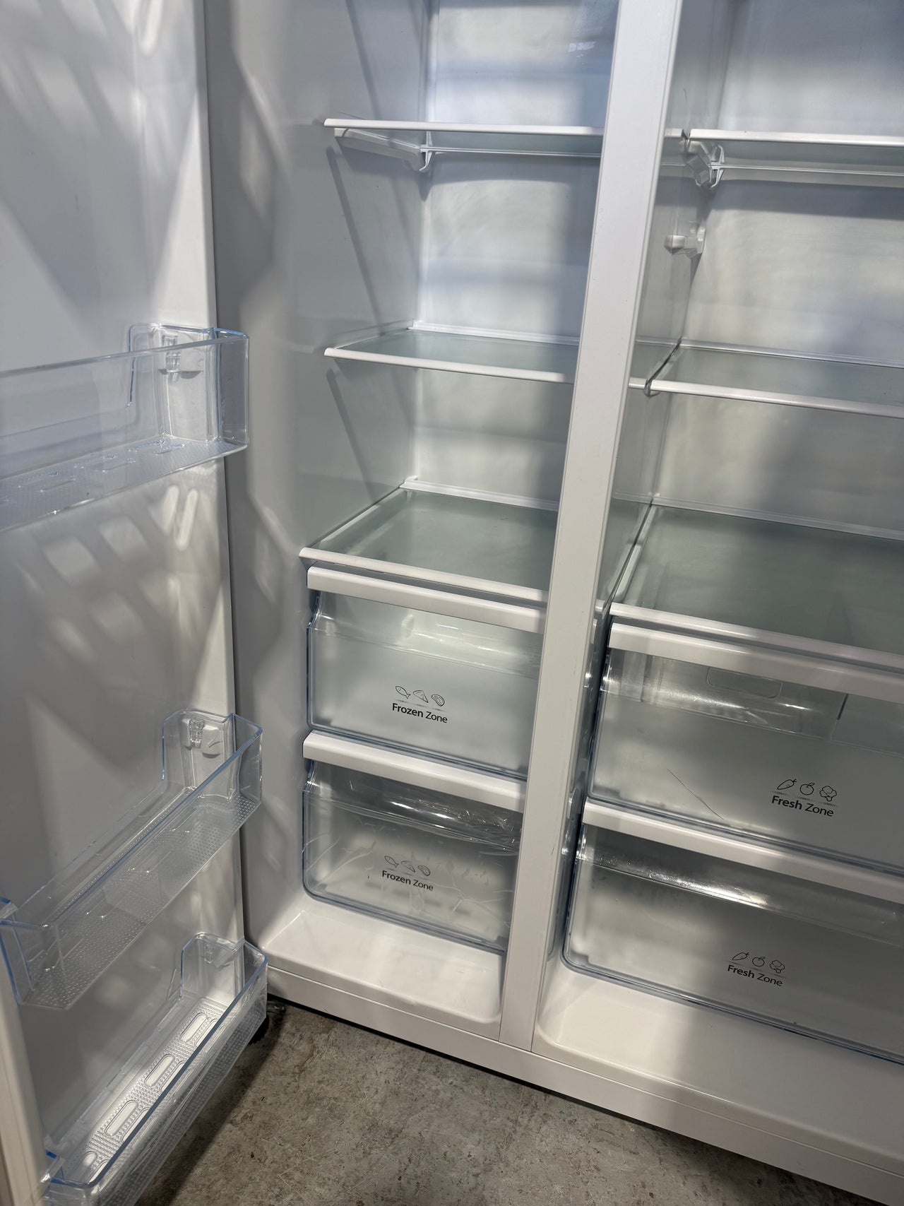 Factory second Hisense HRSBS578SW 578-litre side‑by‑side refrigerator - Second Hand Appliances Geebung