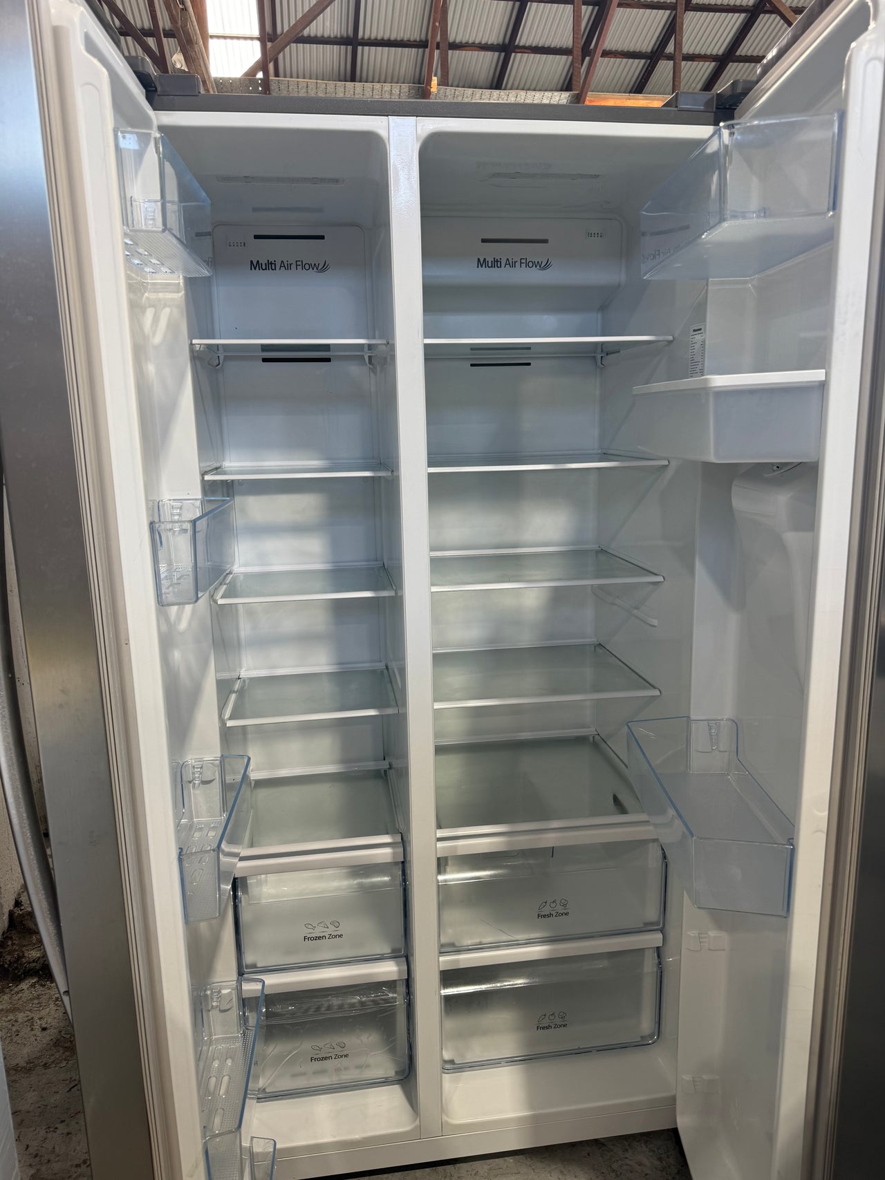 Factory second Hisense HRSBS578SW 578-litre side‑by‑side refrigerator - Second Hand Appliances Geebung