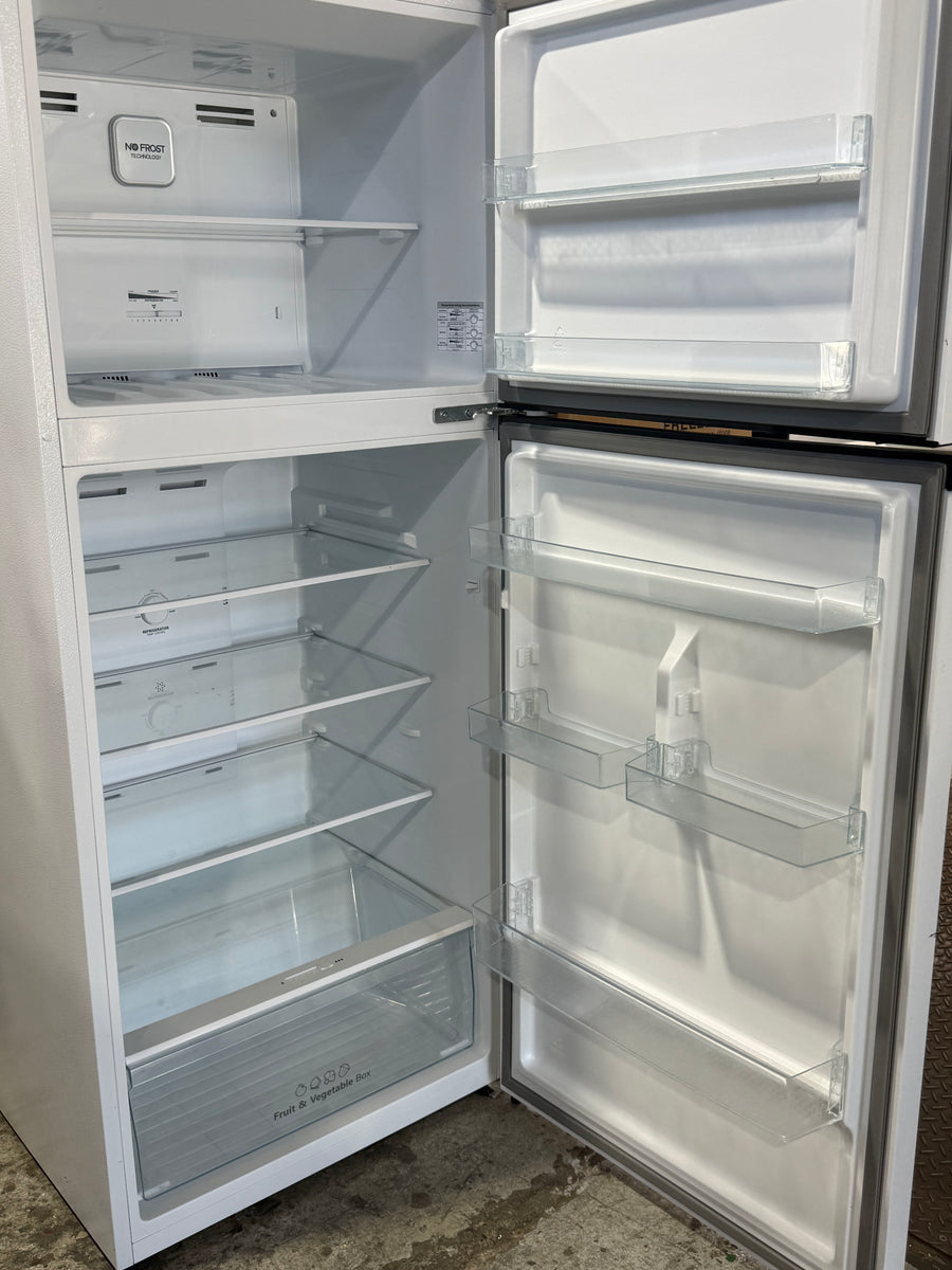 Factory second Hisense HRTF424 424L Top Mount Refrigerator – White - Second Hand Appliances Geebung