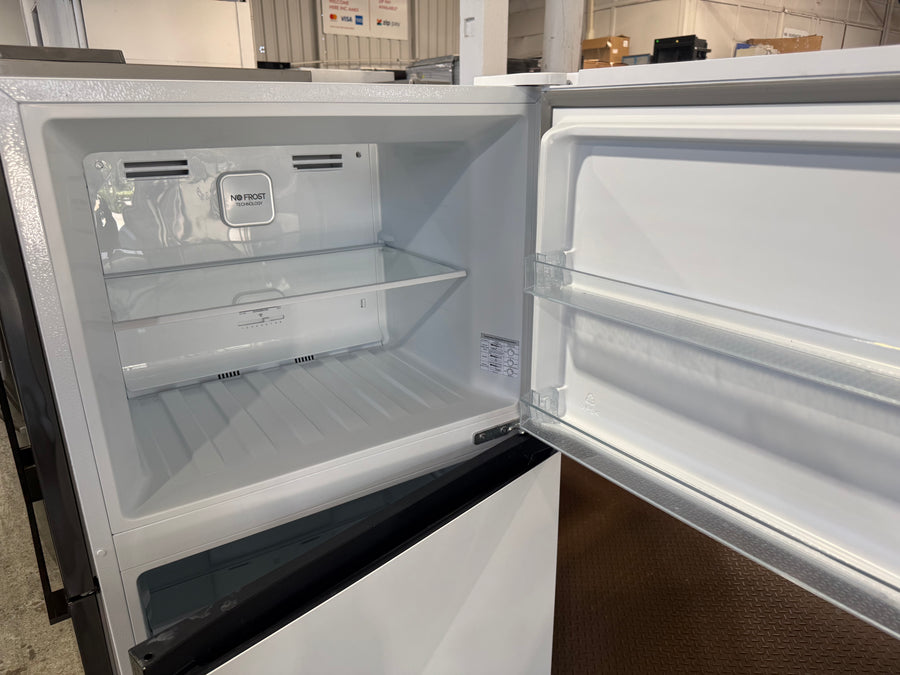Factory second Hisense HRTF424 424L Top Mount Refrigerator – White - Second Hand Appliances Geebung