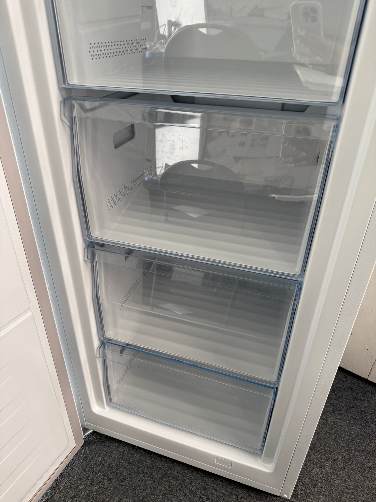 Factory second Hisense HRVF155 155-liter upright freezer - Second Hand Appliances Geebung