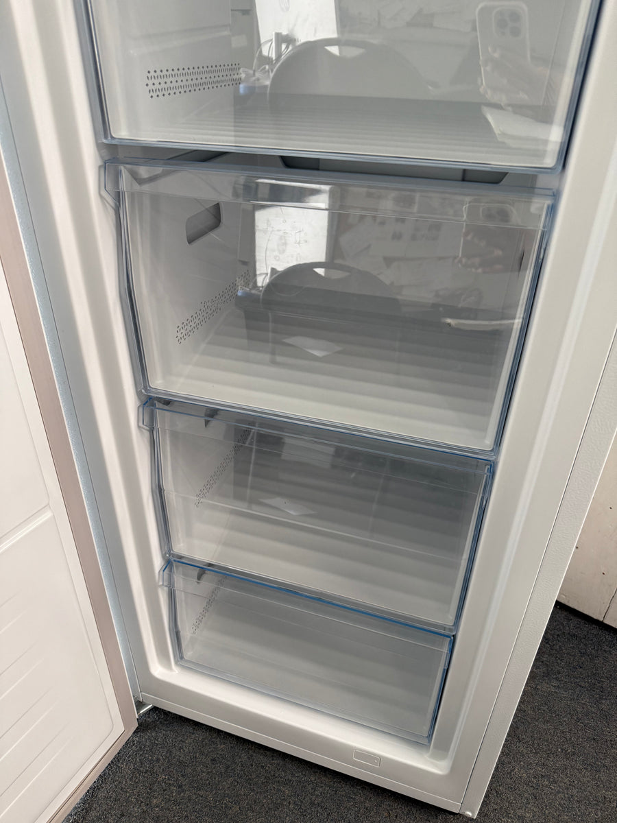 Factory second Hisense HRVF155 155-liter upright freezer - Second Hand Appliances Geebung
