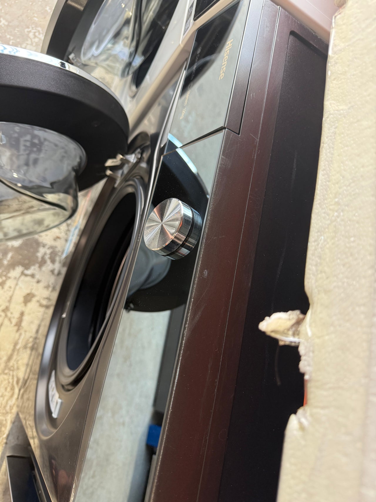 Factory second Hisense HWFS1214PB 12kg front-loading washing machine - Second Hand Appliances Geebung