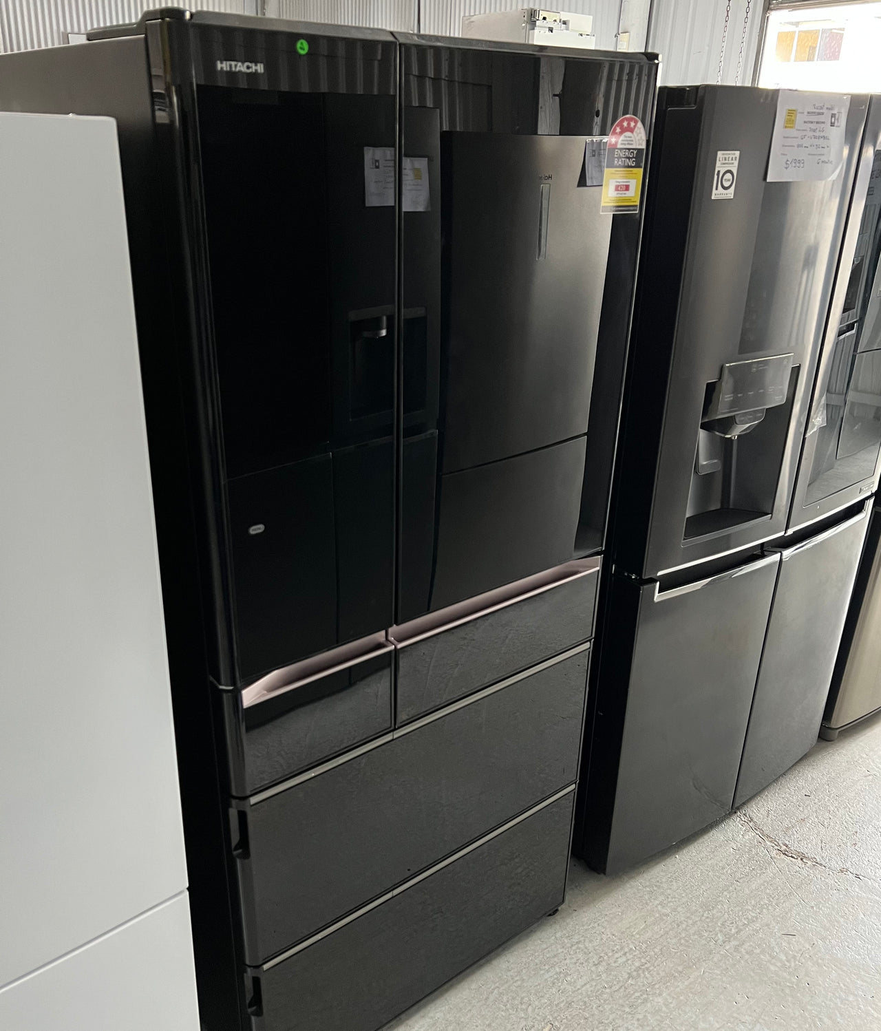 Factory second Hitachi 670Lt  Black Glass finish RWX670KAXK - Second Hand Appliances Geebung