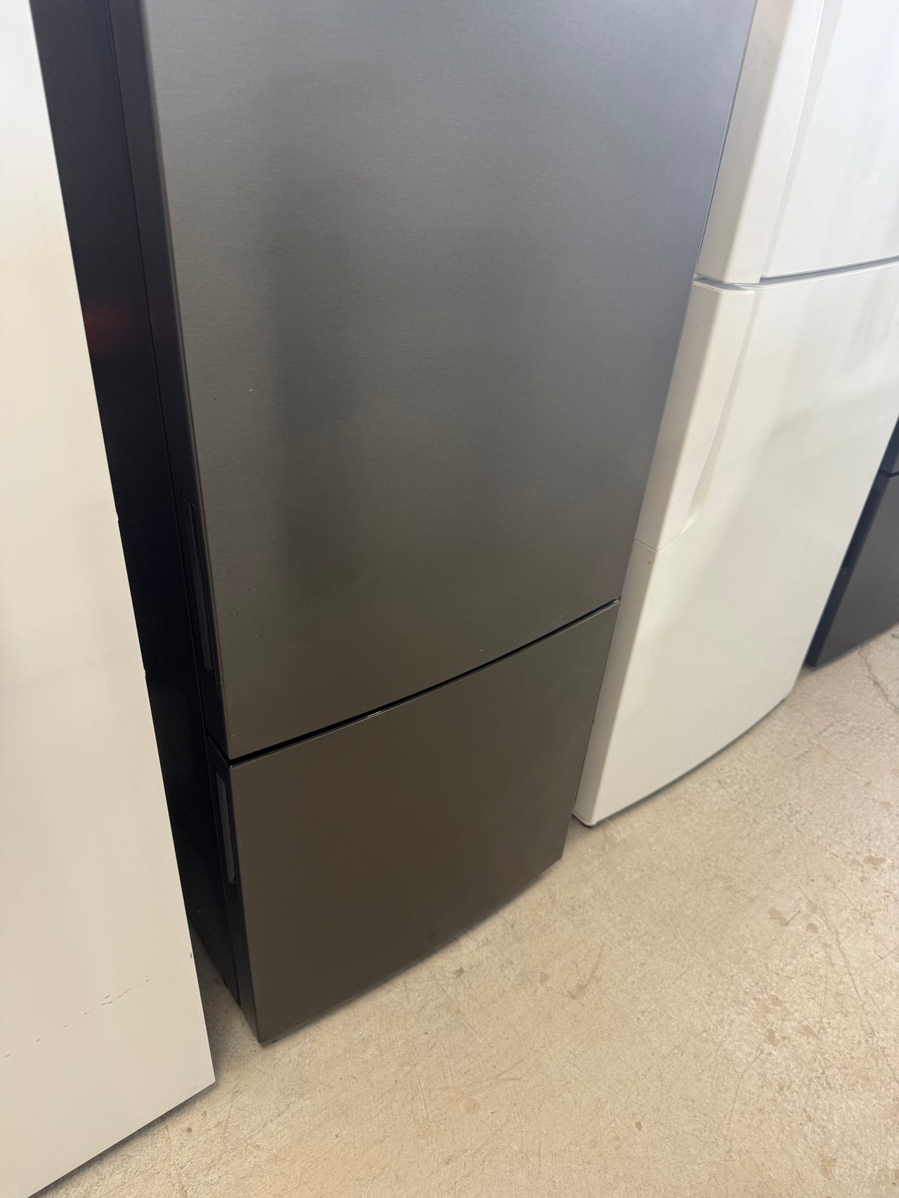 Factory second LG 420L Bottom Mount Refrigerator GB-455MBL - Second Hand Appliances Geebung