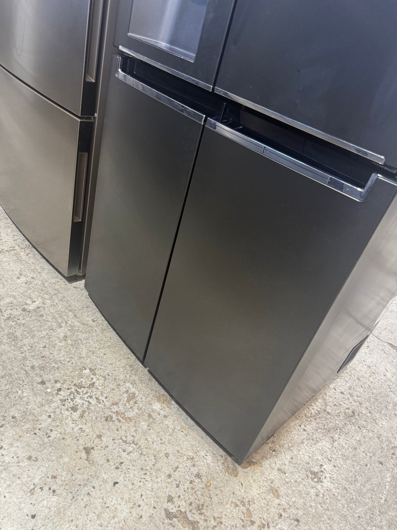 Factory second LG 506L Slim French Door Fridge GF-L570MBL - Second Hand Appliances Geebung