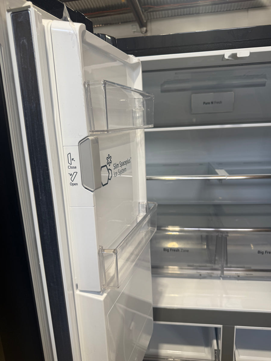 Factory second LG 506L Slim French Door Fridge GF-L570MBL - Second Hand Appliances Geebung