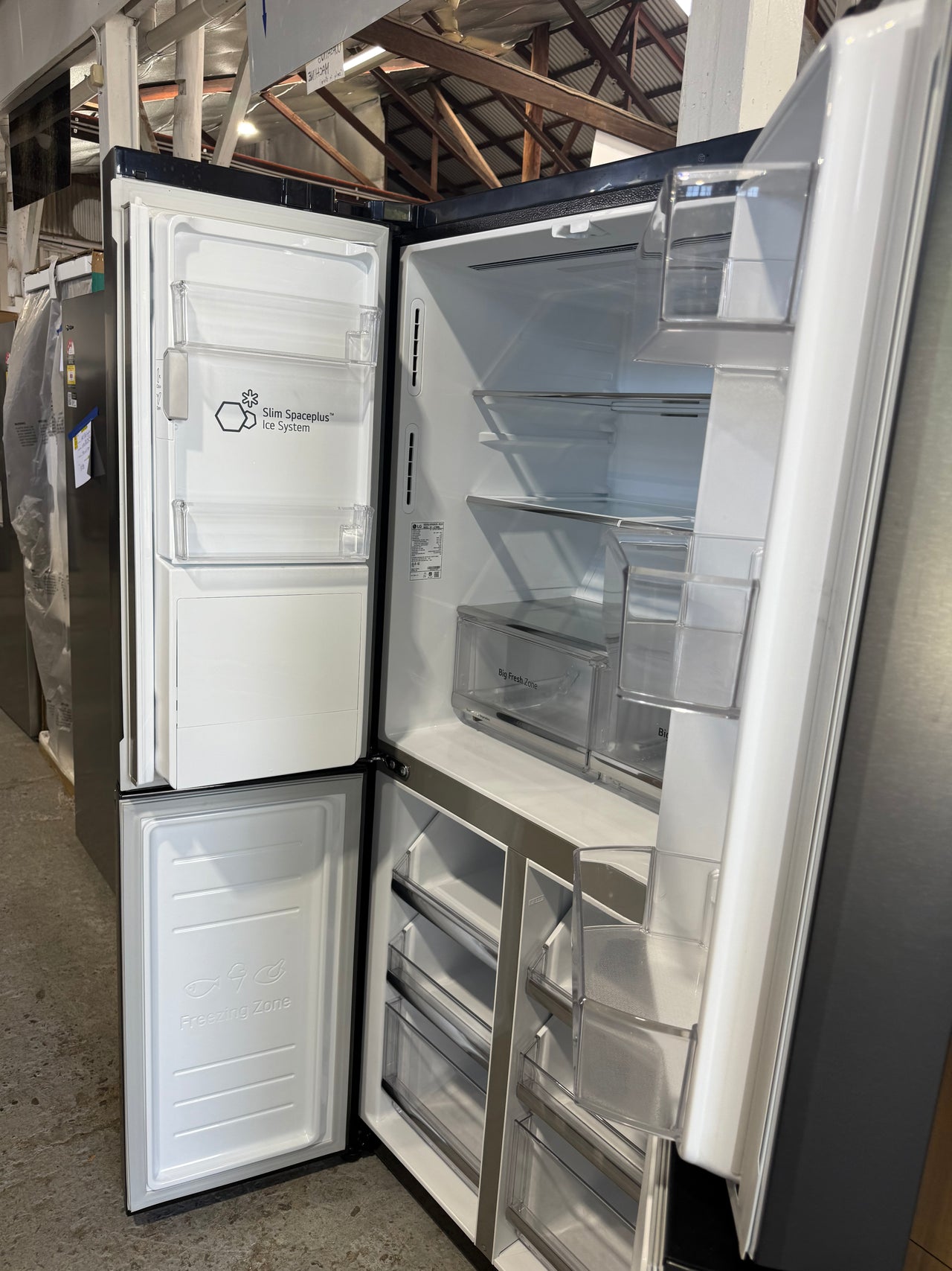 Factory second LG 506L Slim French Door Fridge GF-L570MBL - Second Hand Appliances Geebung