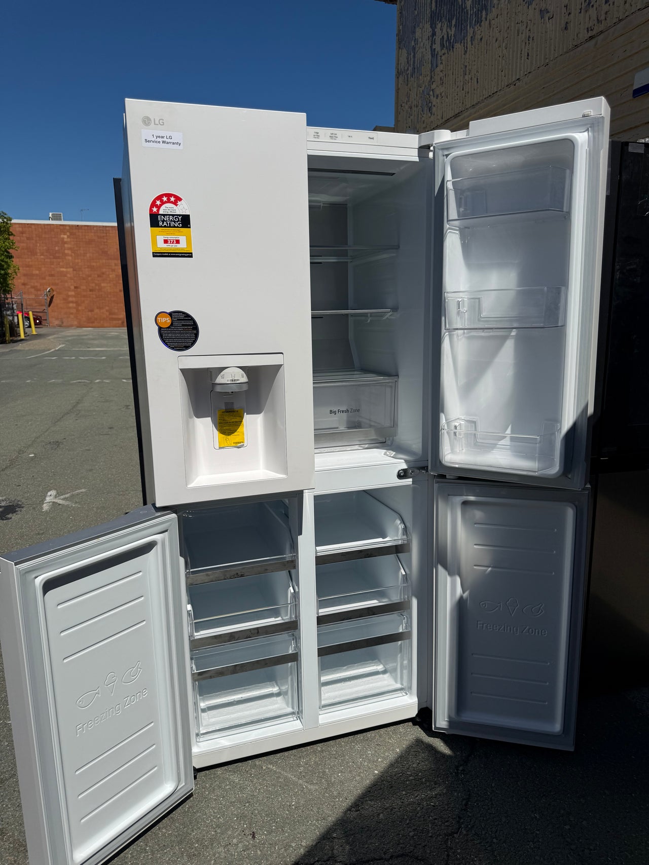 Factory second LG 506L Slim French Door Fridge – Matte White  Model: GF-L500MWH - Second Hand Appliances Geebung