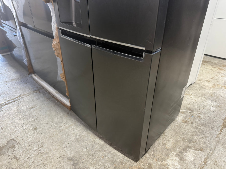 Factory second 570L Slim French Door Fridge with Non Plumbed Ice &Water - Matte Black - Second Hand Appliances Geebung
