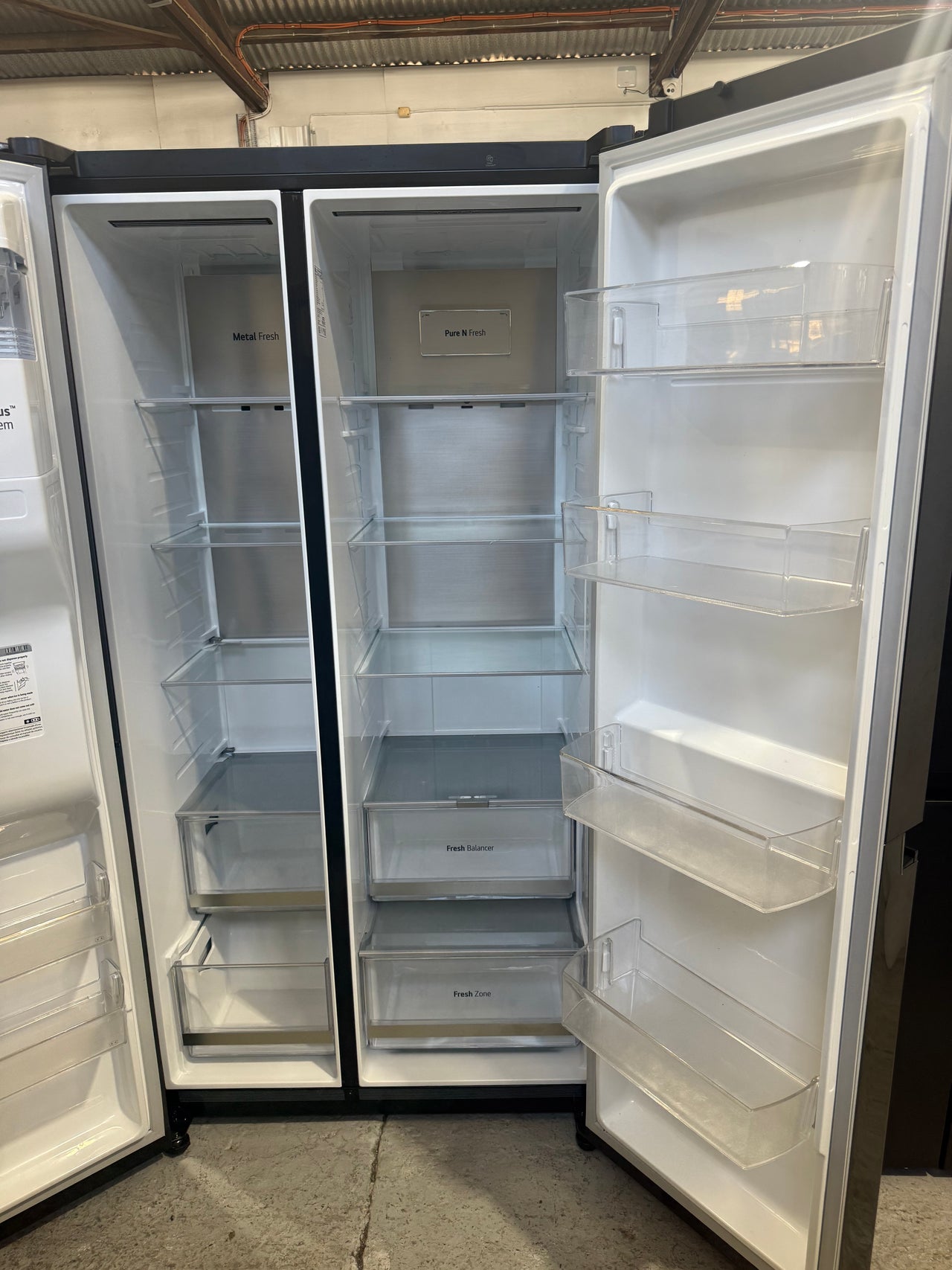 Factory second LG 635L Side-by-Side Fridge with Plumbed Ice &Water – Matte Black (GS-L600MBL) - Second Hand Appliances Geebung