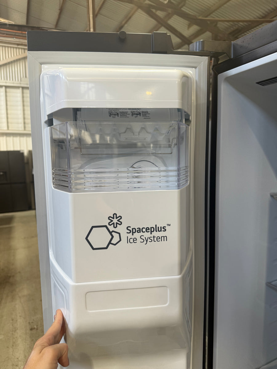 Factory second LG 635L Side-by-Side Fridge with Plumbed Ice &Water – Matte Black (GS-L600MBL) - Second Hand Appliances Geebung