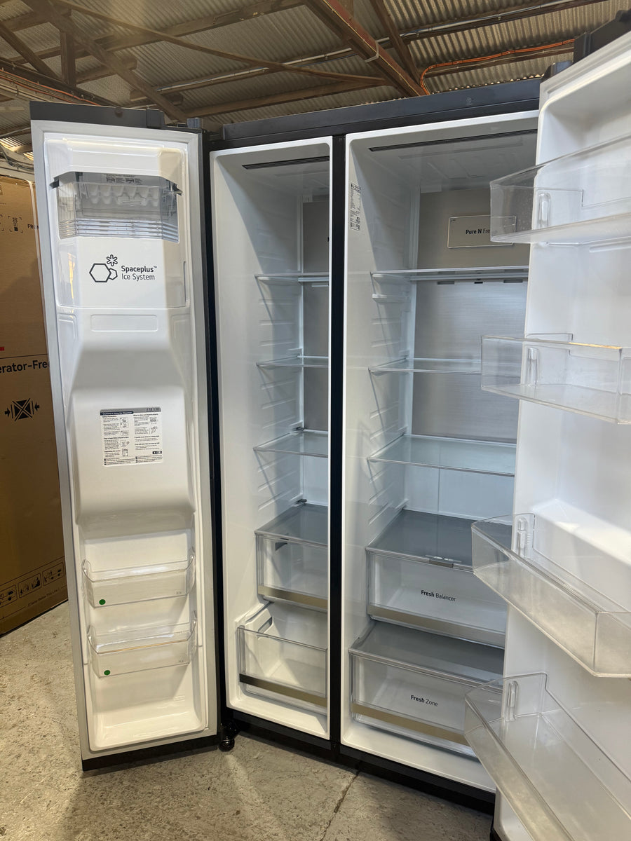 Factory second LG 635L Side-by-Side Fridge with Plumbed Ice &Water – Matte Black (GS-L600MBL) - Second Hand Appliances Geebung