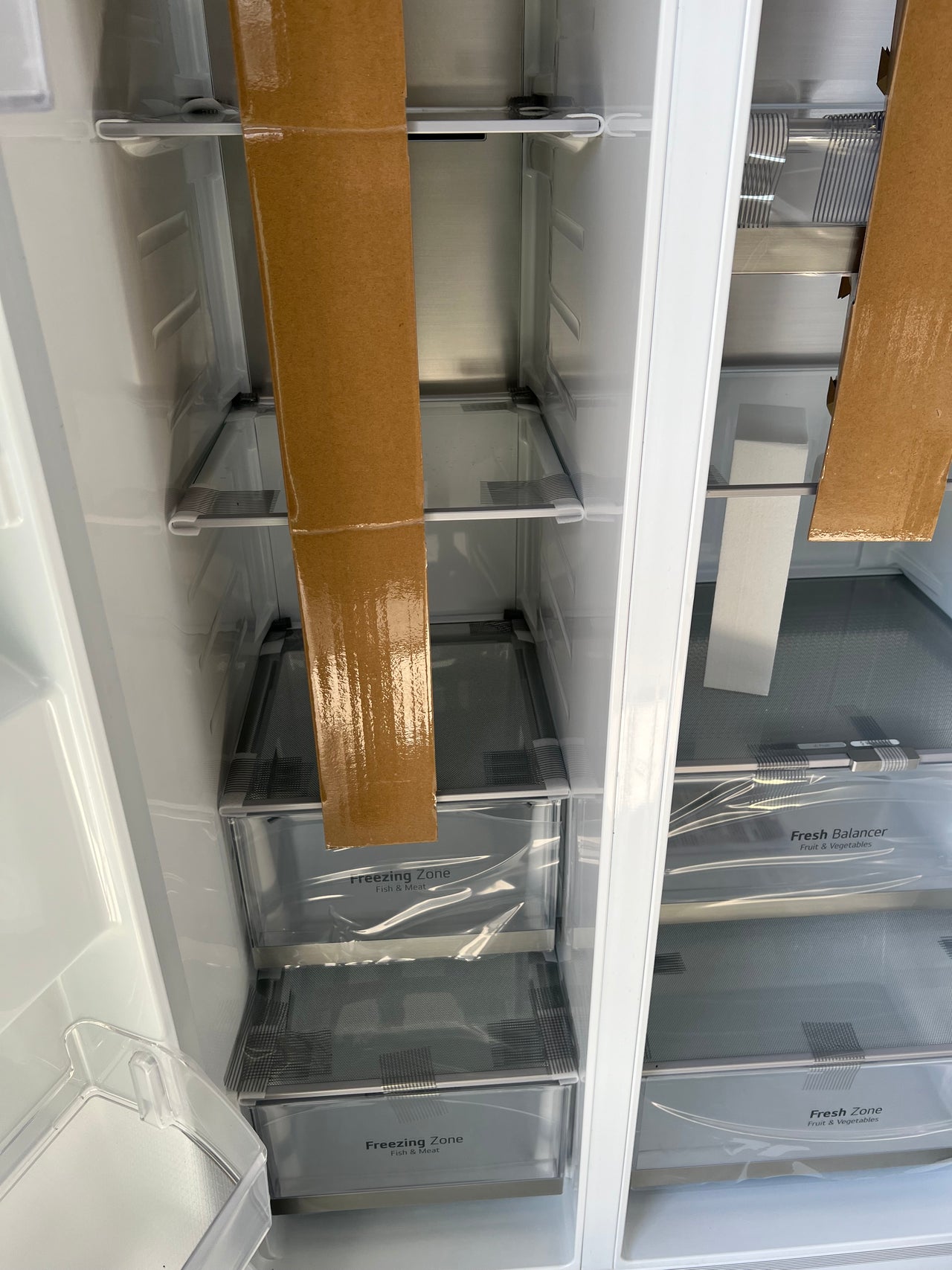 Factory second LG 655L InstaView Side by side Refrigerator GS-VB655PL - Second Hand Appliances Geebung