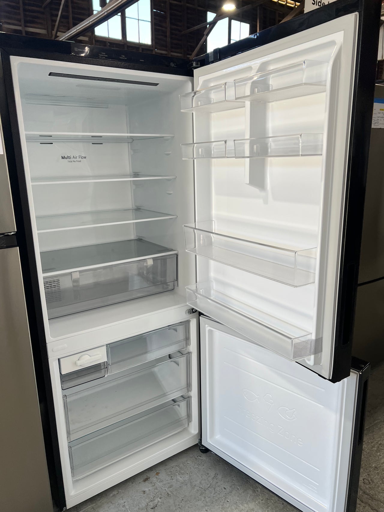 Factory second LG GB-455BLE 420L Bottom Mount Fridge - Second Hand Appliances Geebung