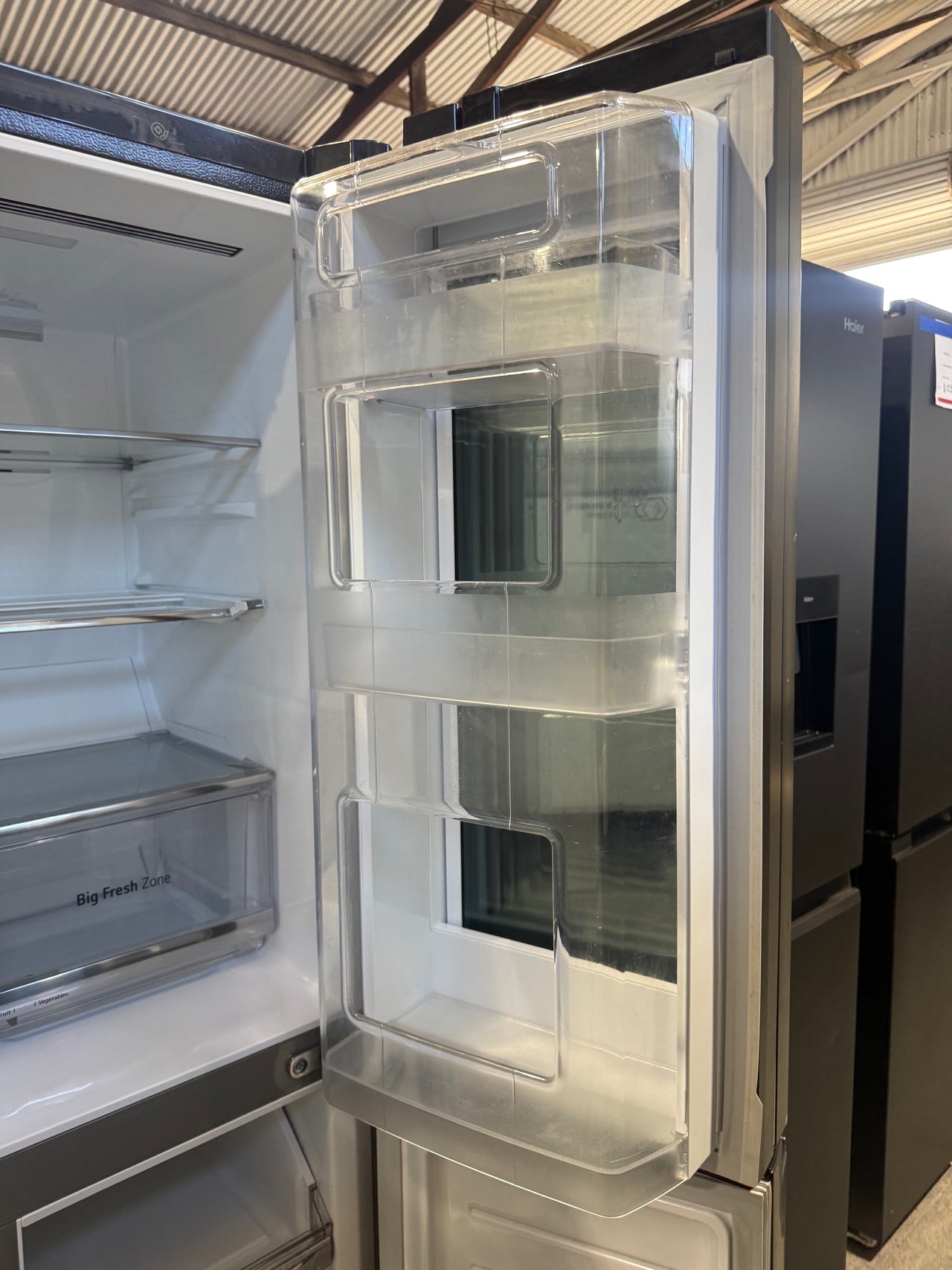 Factory second LG GF-V570MBL 508L Slim French Door Fridge – Matte Black (InstaView Door-in-Door) - Second Hand Appliances Geebung