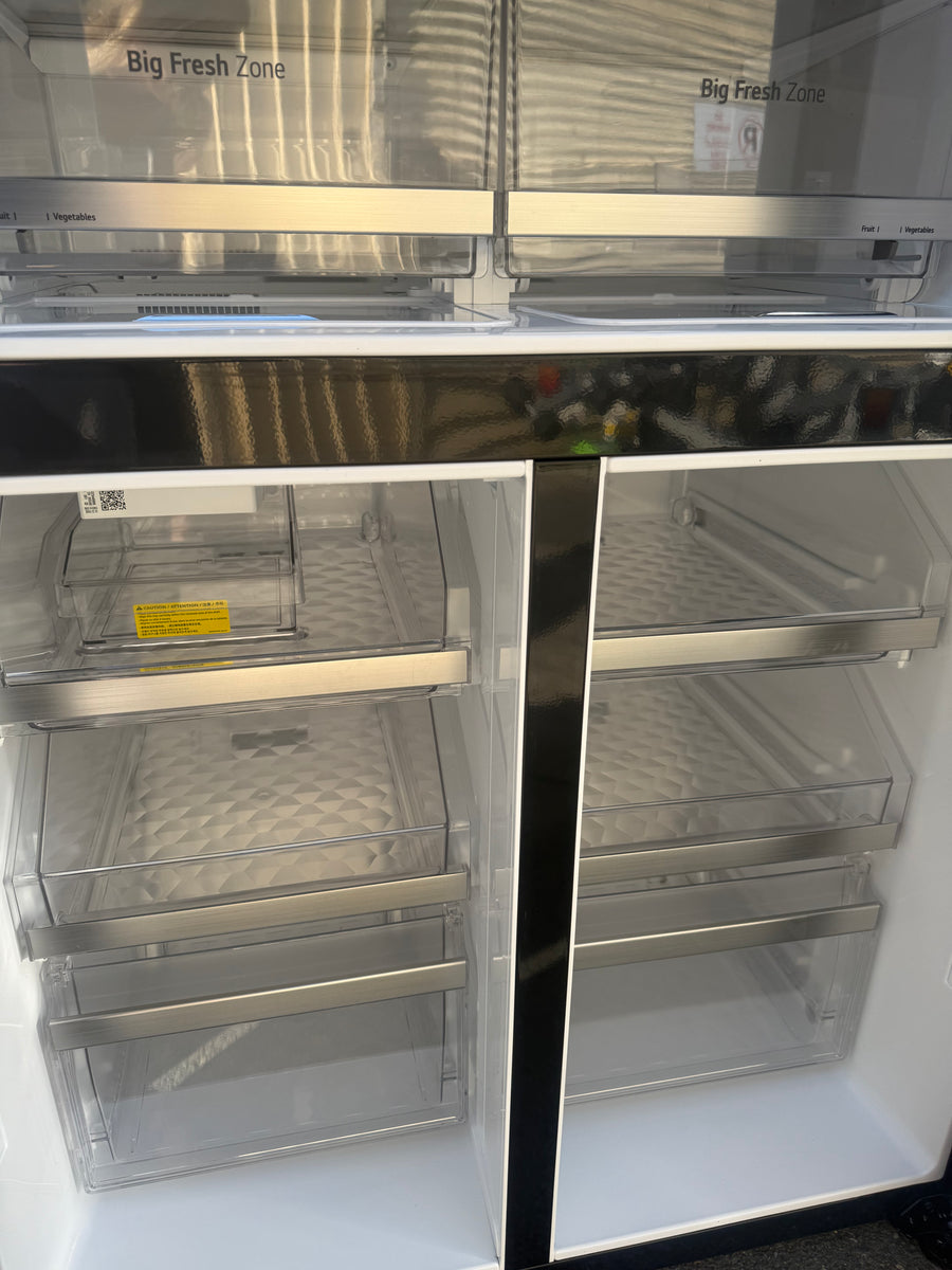 Factory second LG GF-V900MBLC 847-liter French Door refrigerator - Second Hand Appliances Geebung