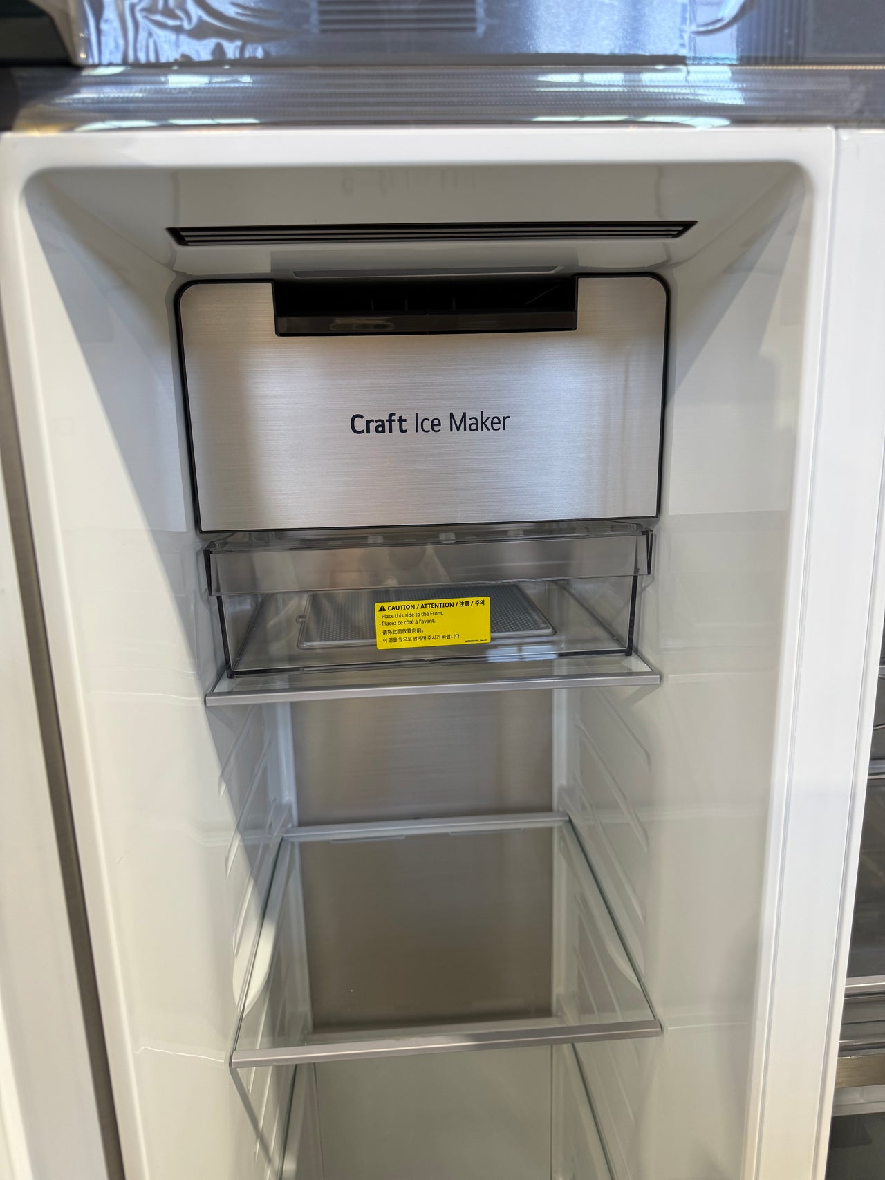 Factory second LG GS-D600PLC 635L Side-by-Side Refrigerator - Second Hand Appliances Geebung