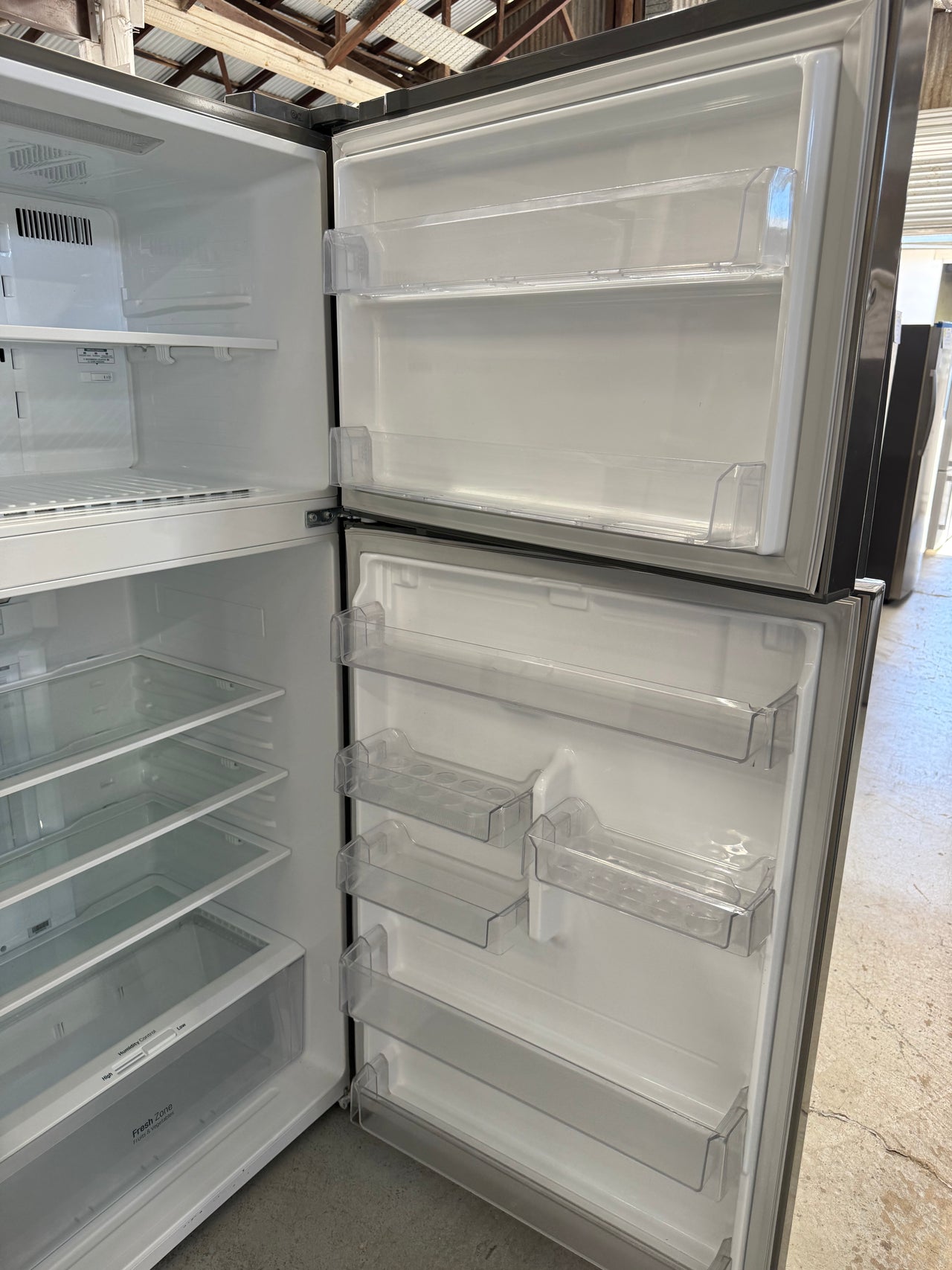 Factory second LG GT-515BPL 515-litre top mount refrigerator - Second Hand Appliances Geebung