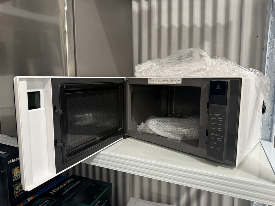 Factory second LG NeoChef 42 L Smart Inverter Microwave – Model: MS4296OWS (White with Black Glass Door) - Second Hand Appliances Geebung