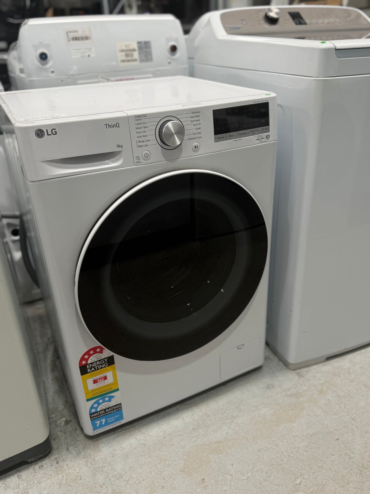 Factory second LG WV5-1409W 9kg AI Direct Drive Front Load Washer with Steam - Second Hand Appliances Geebung