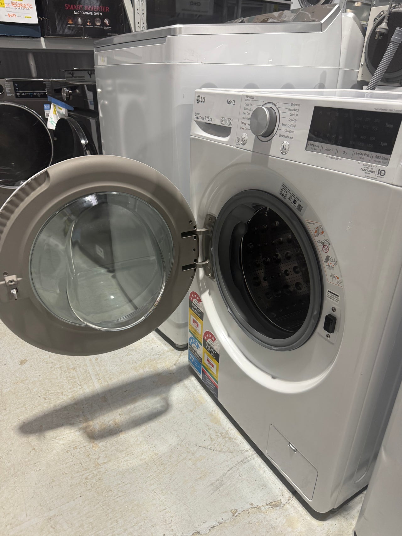 Factory second LG WVC5-1409W Washer-Dryer Combo (9 kg Wash / 5 kg Dry) - Second Hand Appliances Geebung