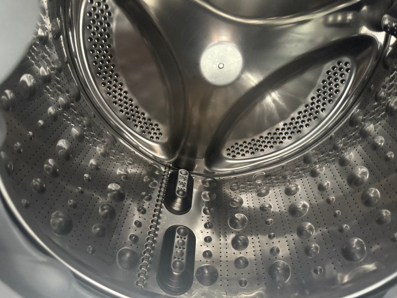 Factory second LG WVC5-1409W Washer-Dryer Combo (9 kg Wash / 5 kg Dry) - Second Hand Appliances Geebung