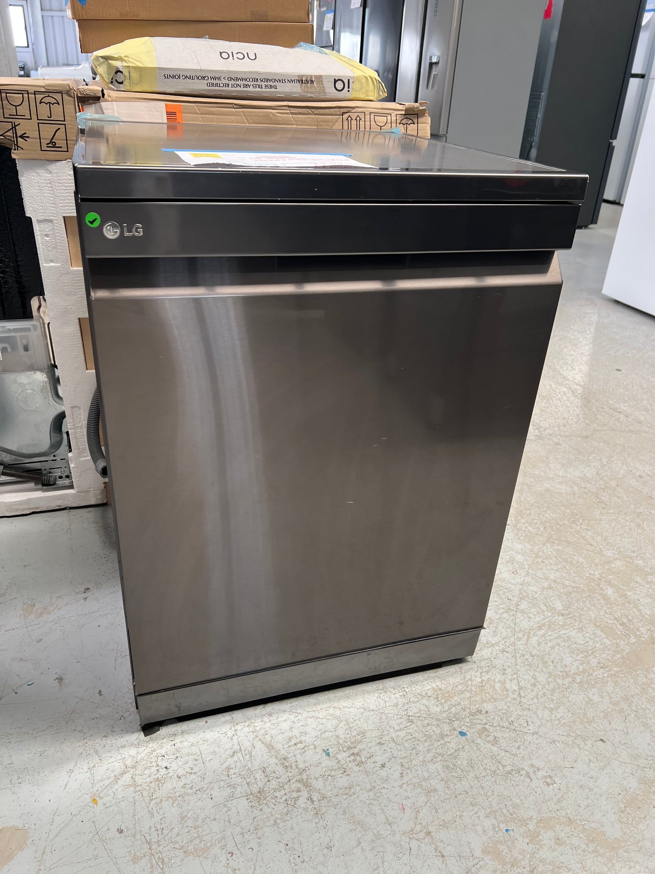 Factory second LG XD3A25BS TrueSteam 15-Place Setting Freestanding Dishwasher (Black/Steel) - Second Hand Appliances Geebung