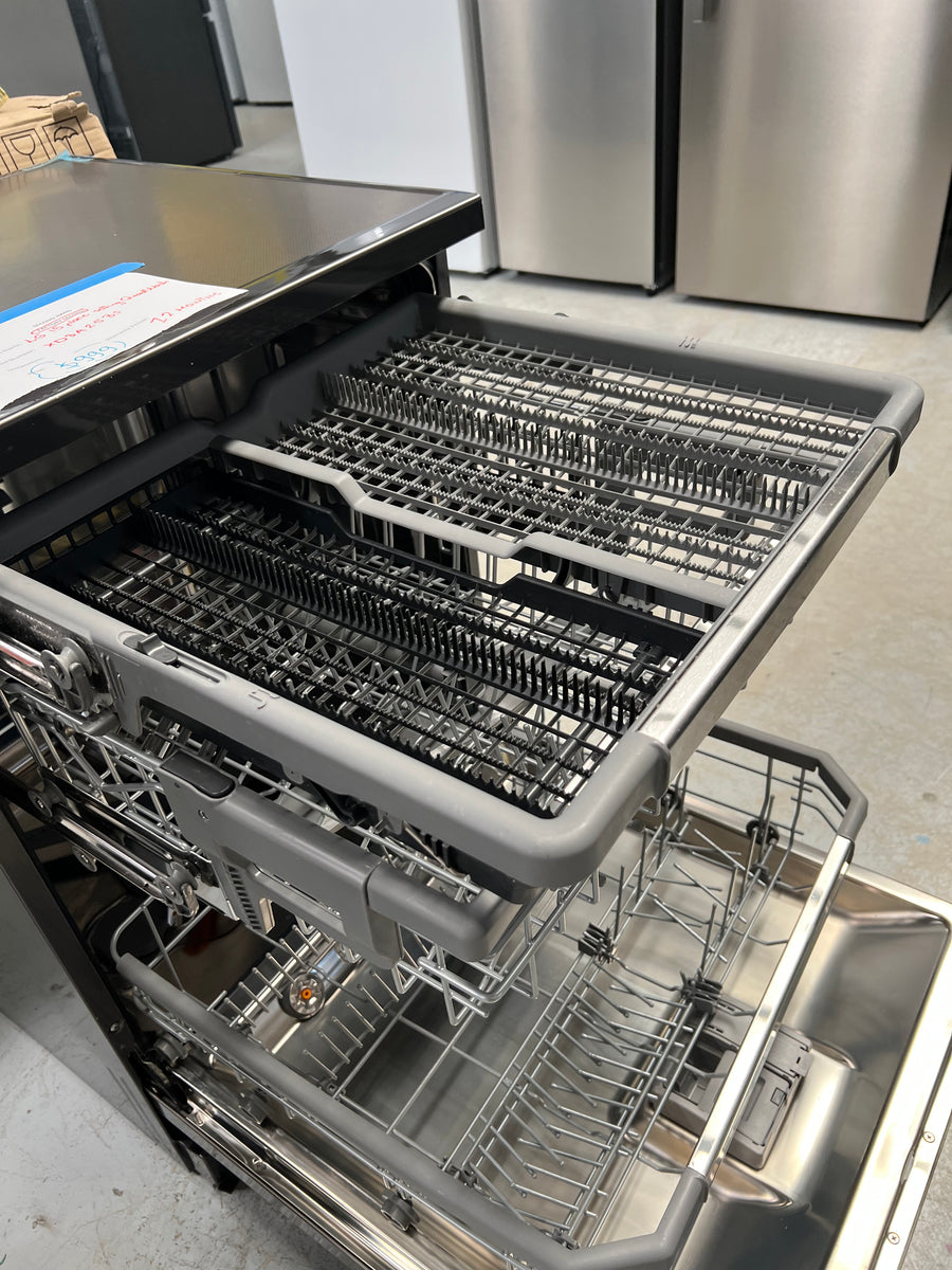 Factory second LG XD3A25BS TrueSteam 15-Place Setting Freestanding Dishwasher (Black/Steel) - Second Hand Appliances Geebung