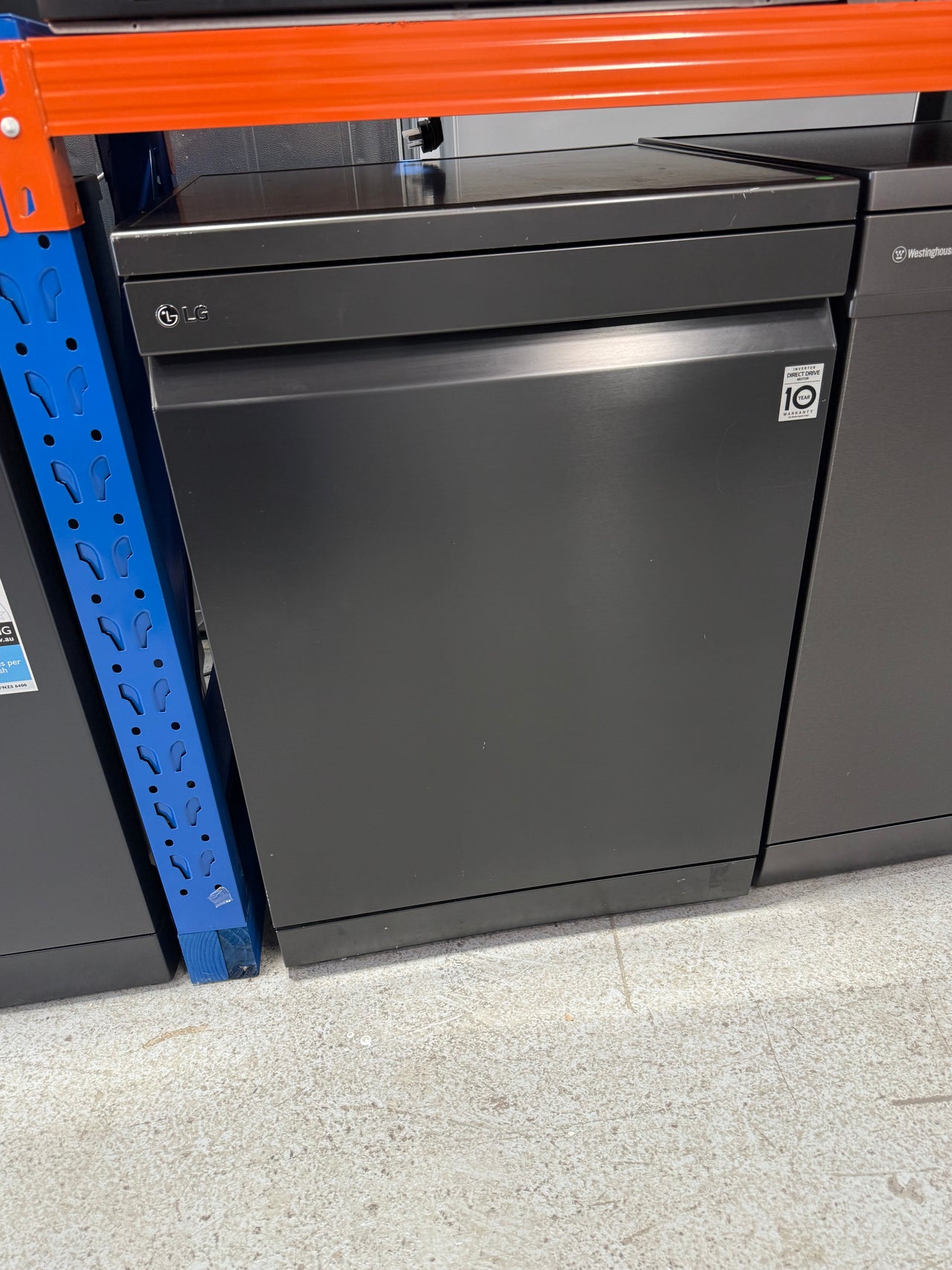 Factory second LG XD3A25MB freestanding dishwasher - Second Hand Appliances Geebung