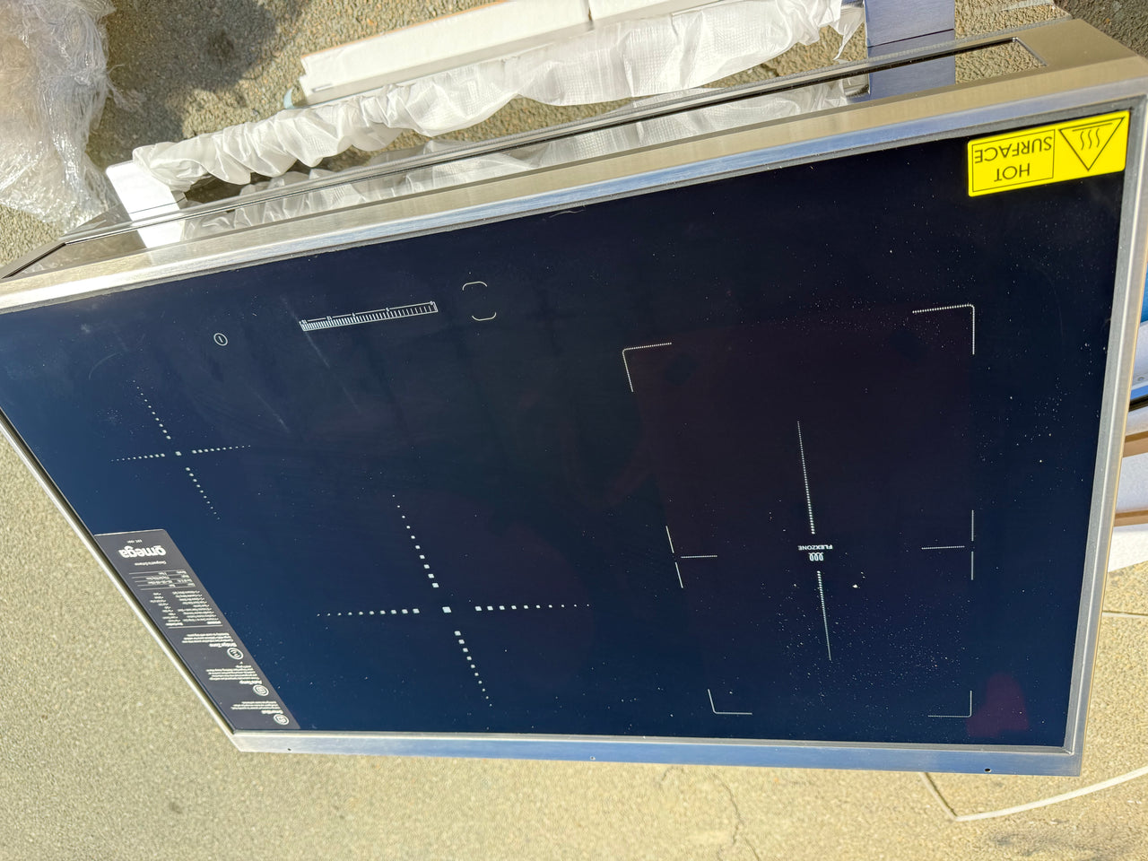 Factory second Omega OFOIC909B 90cm Freestanding Cooker with Induction Cooktop - Second Hand Appliances Geebung