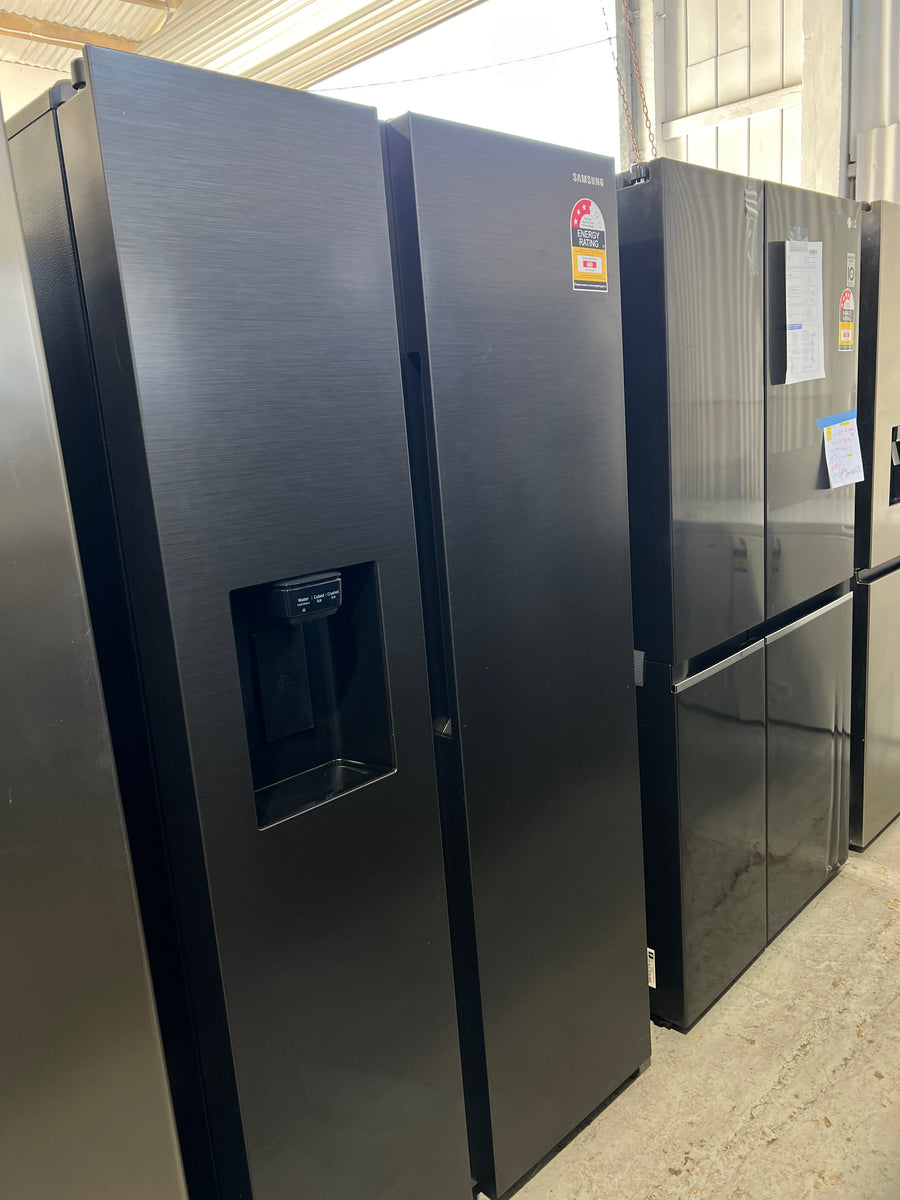 Factory second Samsung 635L Side By Side Refrigerator SRS673DMB wit non-plumbed ice and water - Second Hand Appliances Geebung