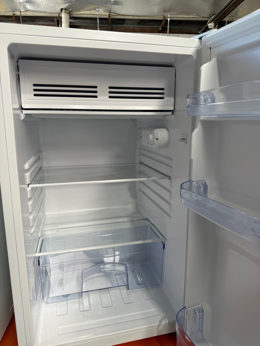 Factory second TCL 121L Bar Fridge – Model F122DW - Second Hand Appliances Geebung