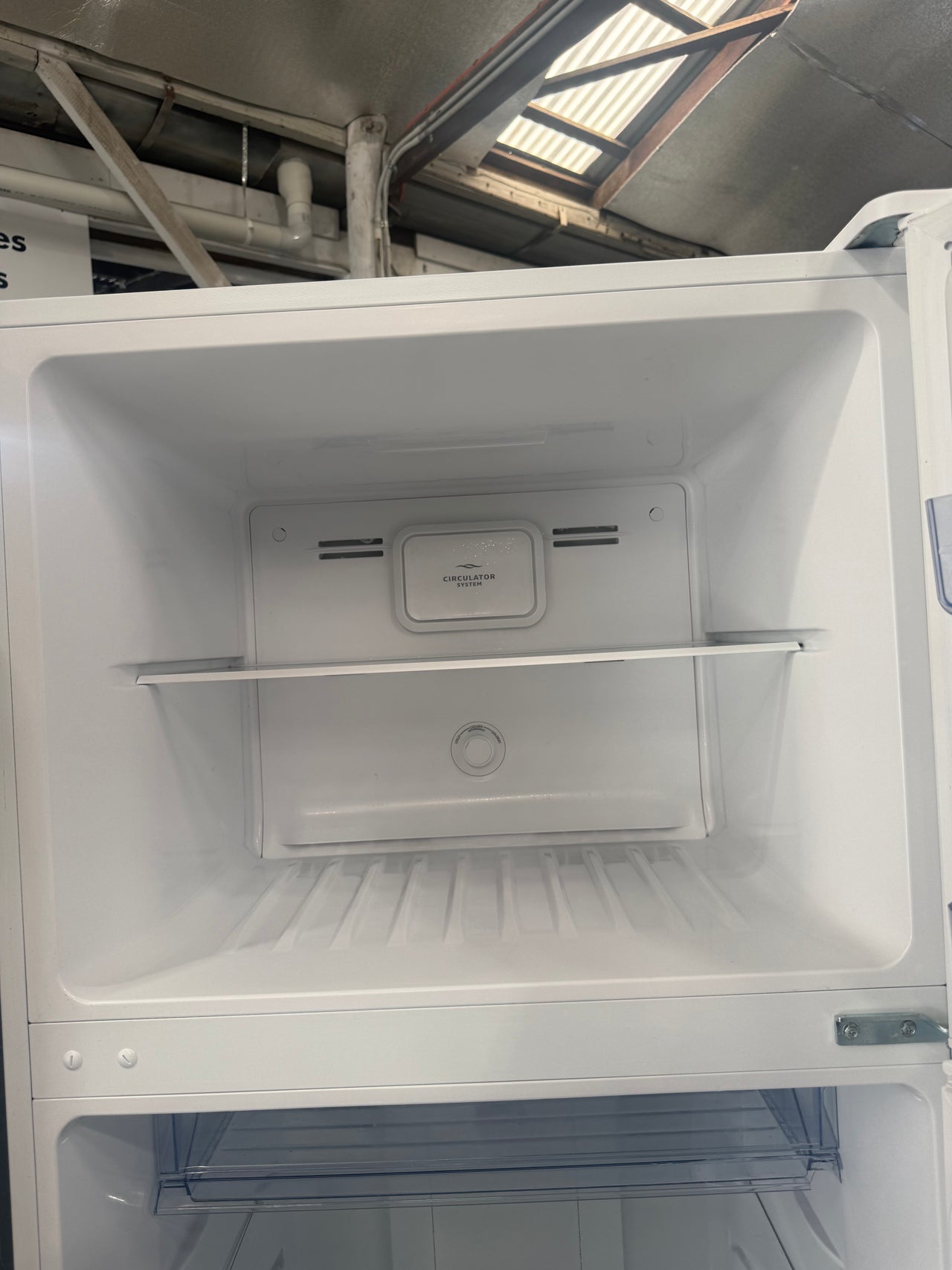 Factory second TCL 415 L Top Mount Refrigerator – Model: P454TMW (White) - Second Hand Appliances Geebung