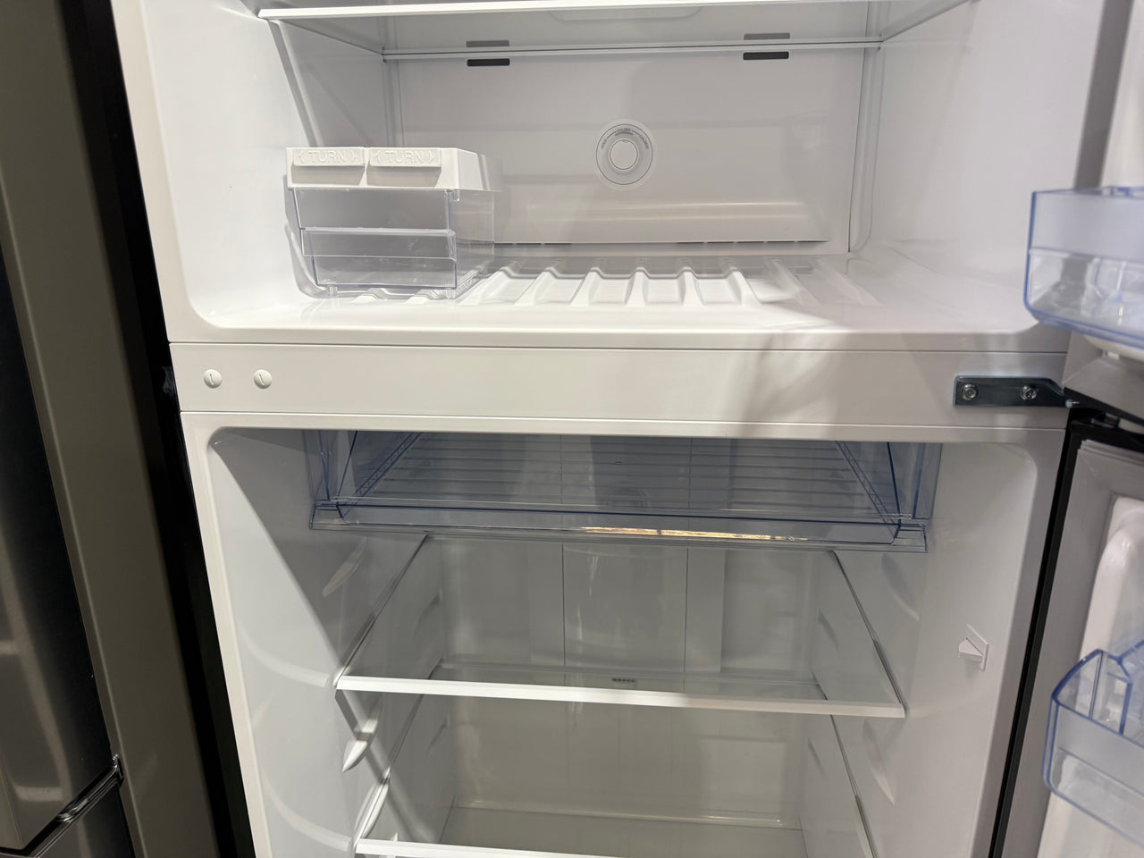 Factory second 🔥 TCL Combo Deal – Only $979! 🔥 415L TCL top mounted refrigerator + 7.5kg TCL front loader - Second Hand Appliances Geebung