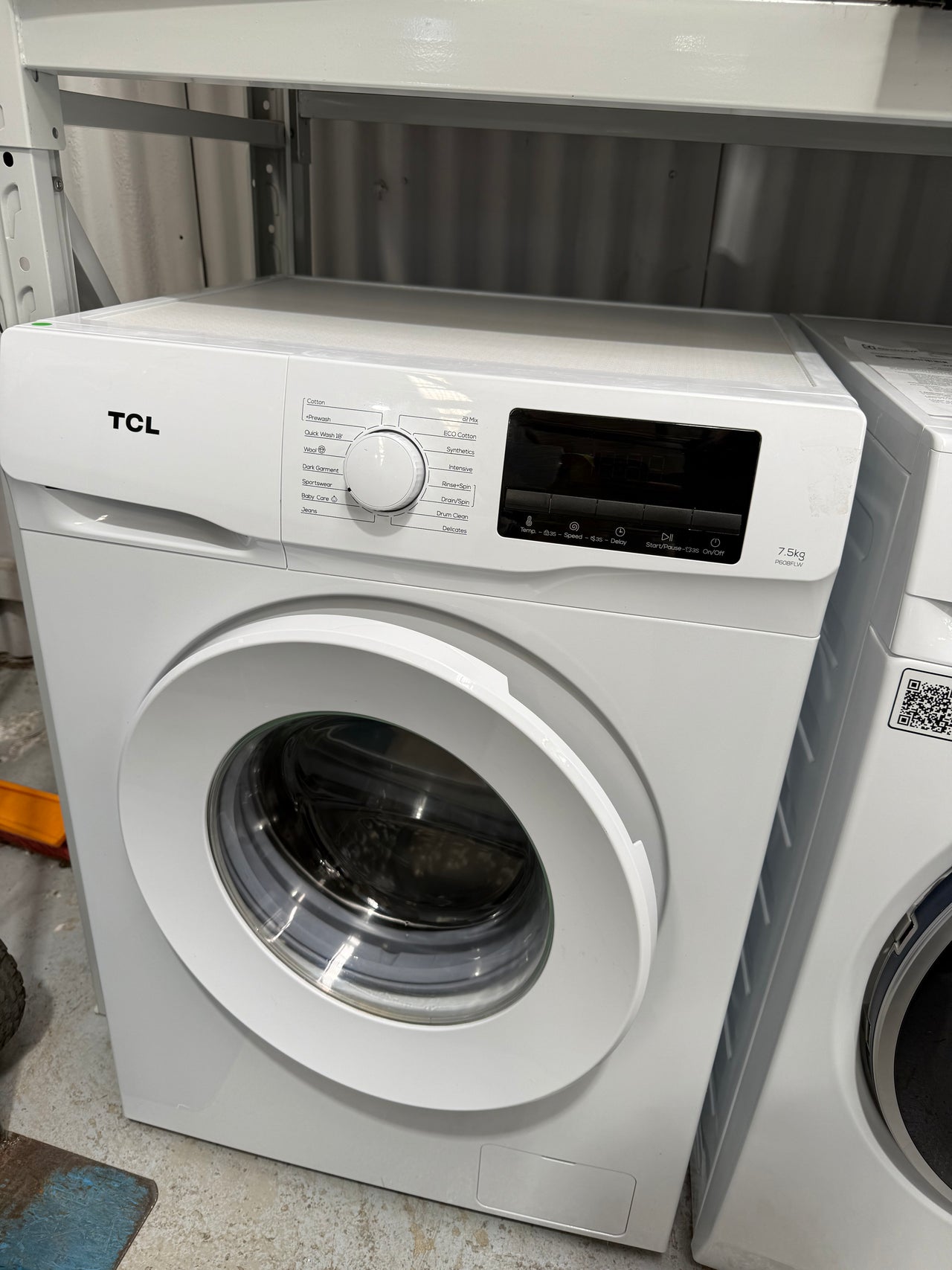 Factory second 🔥 TCL Combo Deal – Only $979! 🔥 415L TCL top mounted refrigerator + 7.5kg TCL front loader - Second Hand Appliances Geebung