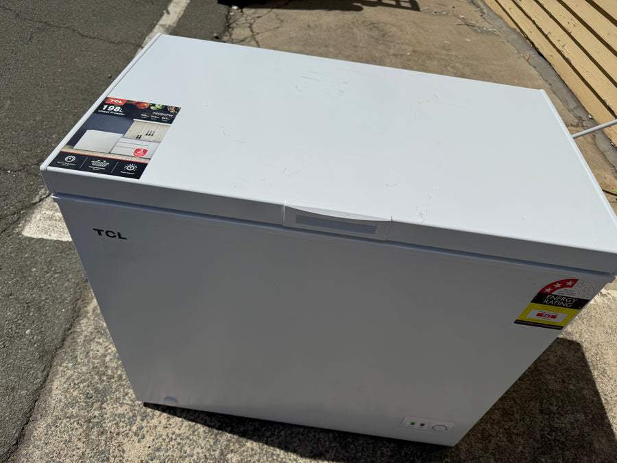 Factory second TCL F200CFW 200 L Chest Freezer - Second Hand Appliances Geebung