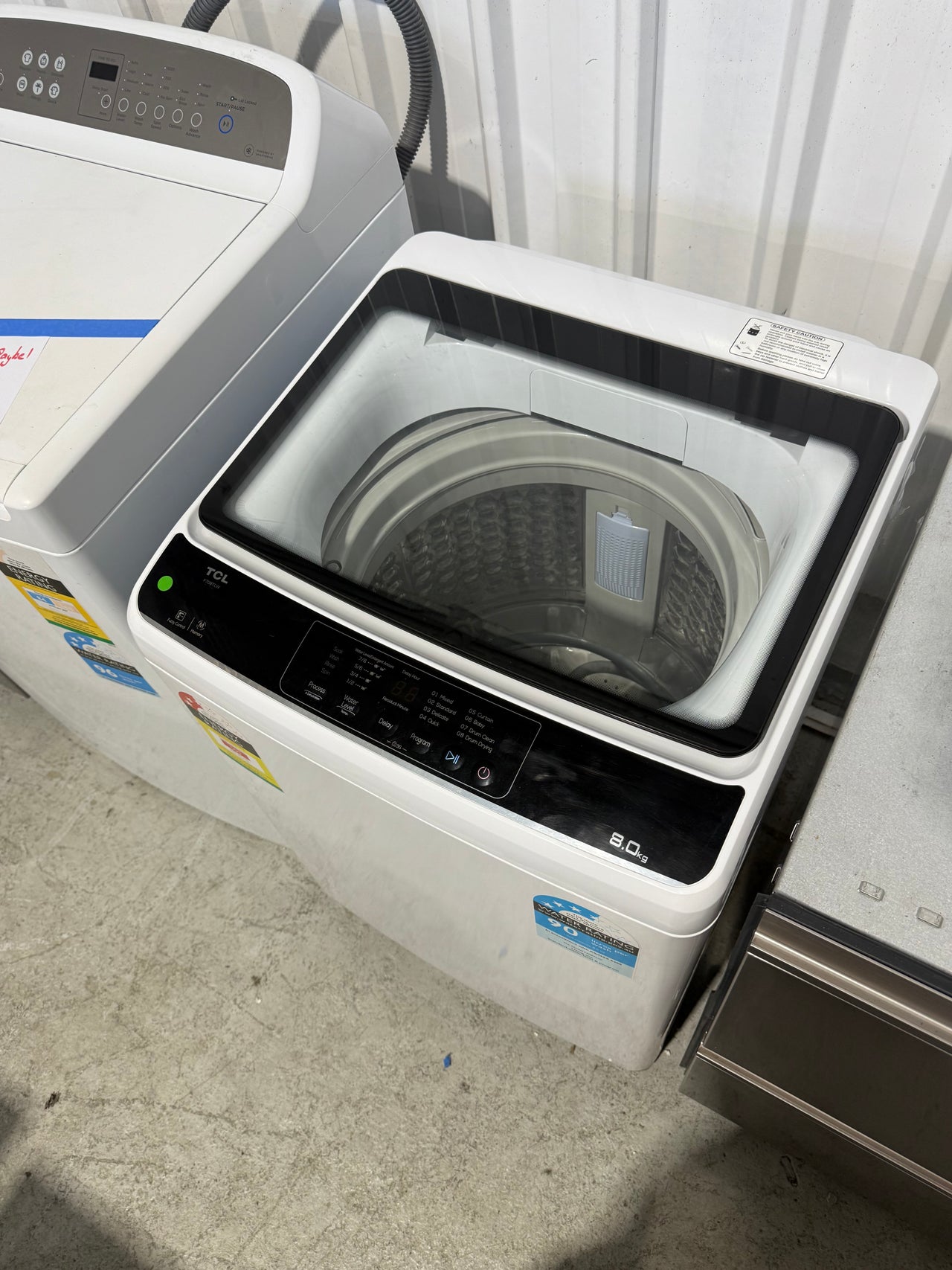 Factory second TCL F708TLW 8kg top load washing machine - Second Hand Appliances Geebung