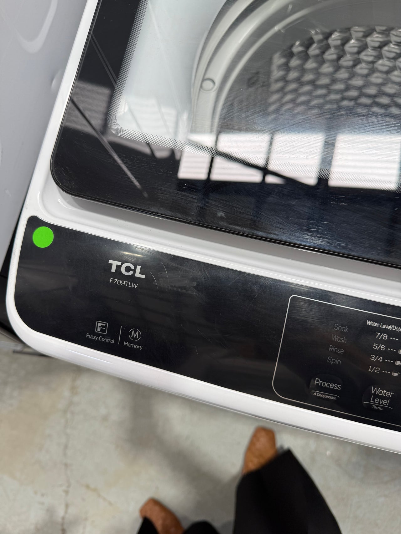 Factory second TCL F709TLW – 9 kg Top Load Washing Machine (White) - Second Hand Appliances Geebung