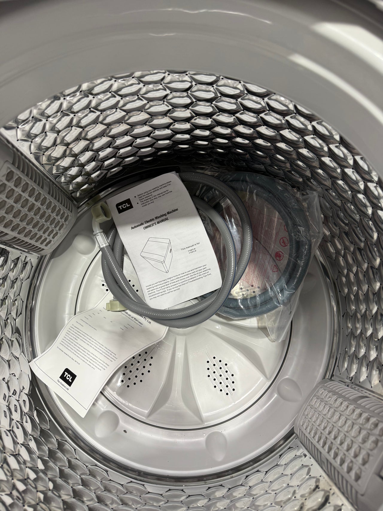 Factory second TCL F709TLW – 9 kg Top Load Washing Machine (White) - Second Hand Appliances Geebung